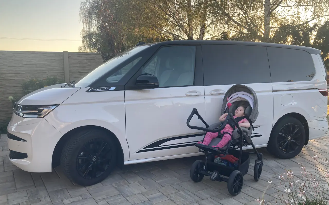 Pomohli jste Johance bezpečně dojíždět na léčbu – rodina má větší auto