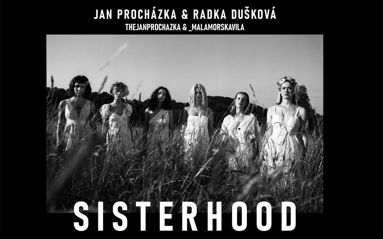 Kalendář a kniha Sisterhood - Jan Procházka & Radka Dušková