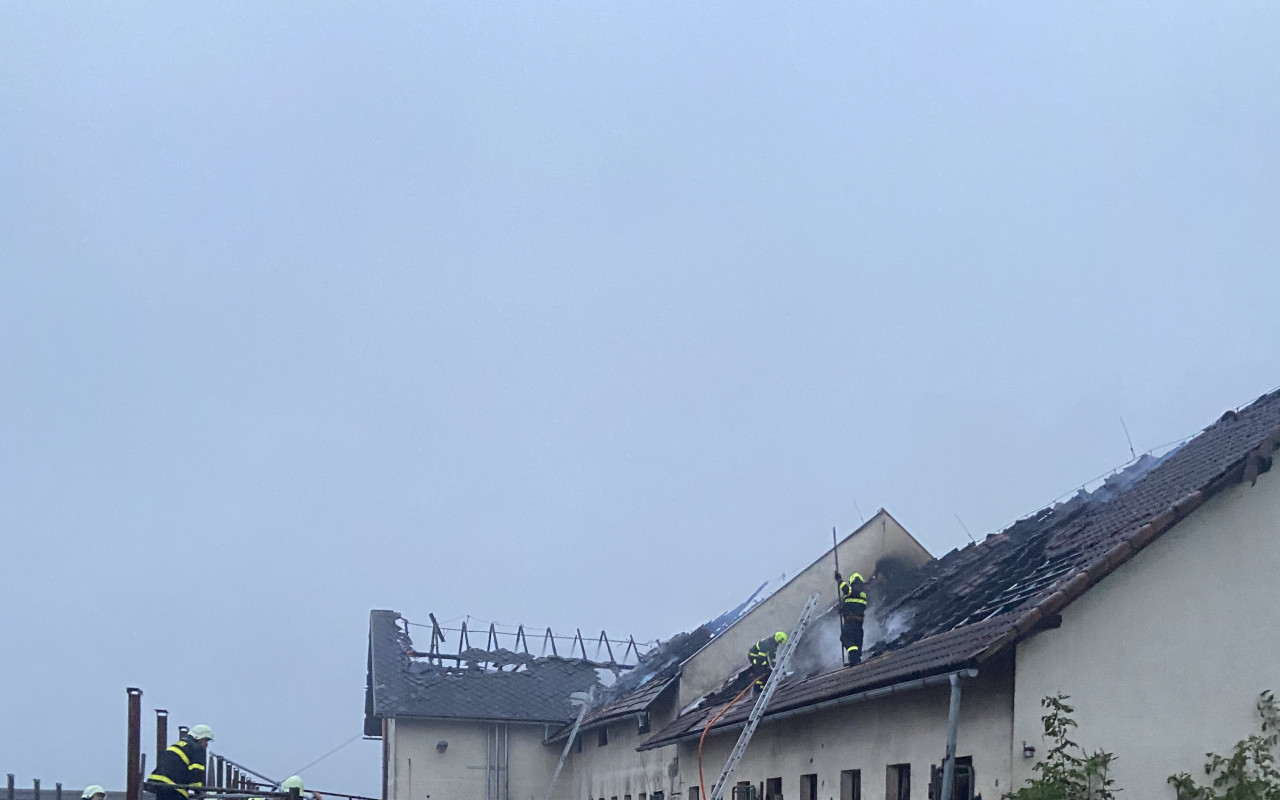 Přispěli jste na výstavbu nové stáje pro dobytek po požáru