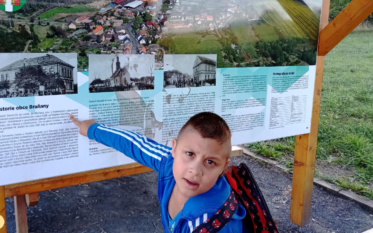 Nový zdravotní kočárek pro kluka, co chce poznávat svět