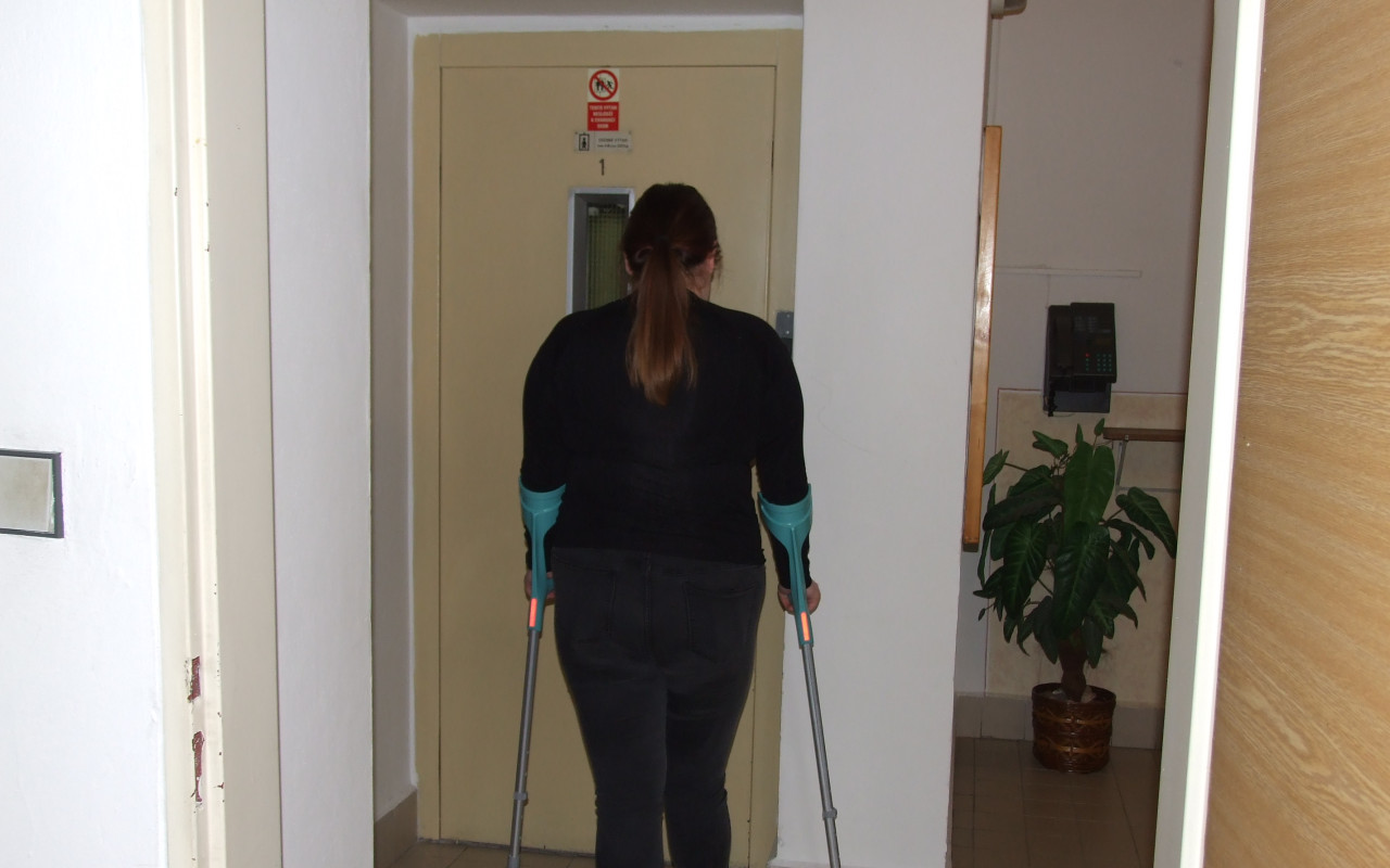 Pomozte usnadnit pohyb po Domově mládeže hendikepovaným studentkám
