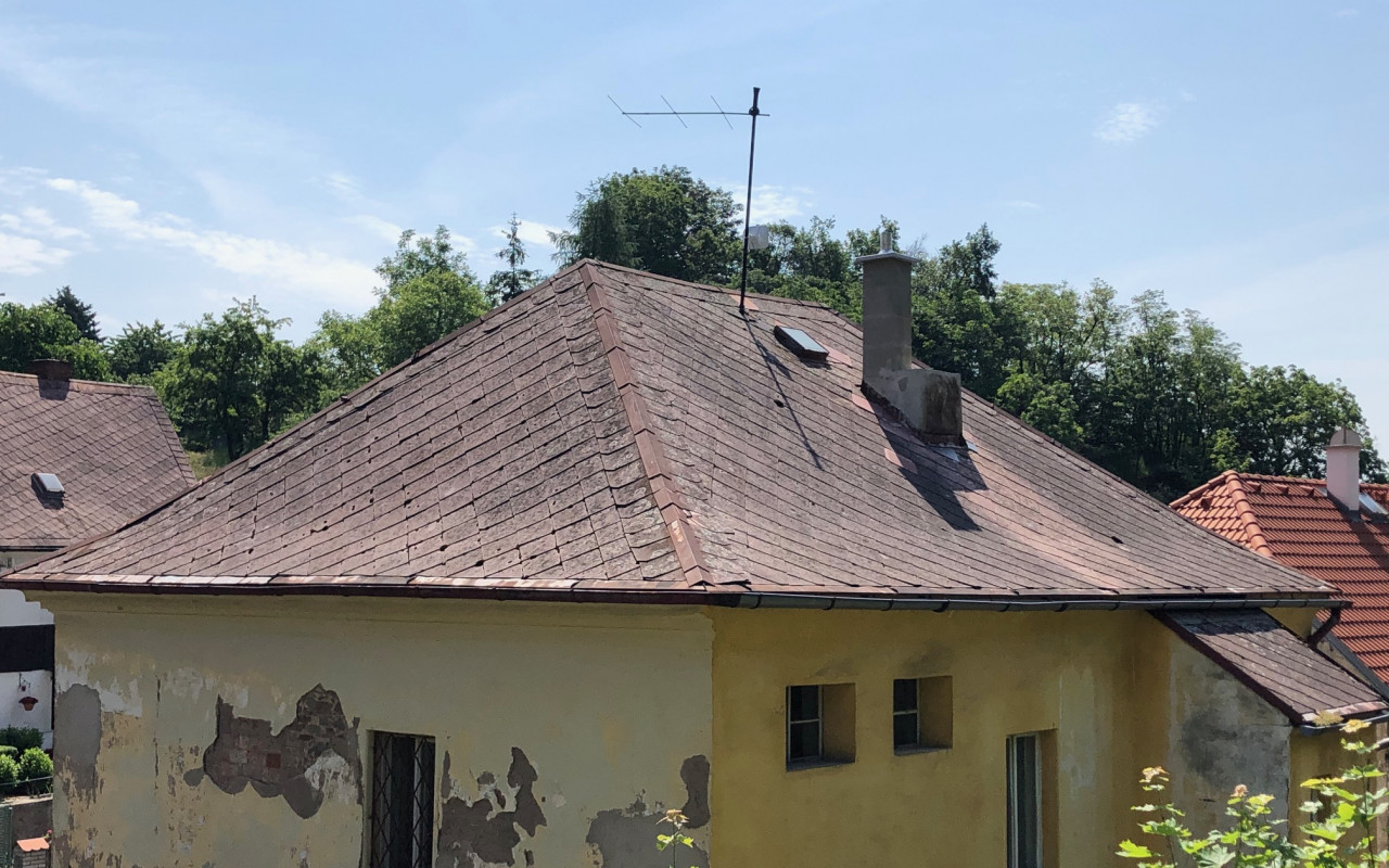 Střecha pro kočičí depozitum Fousek