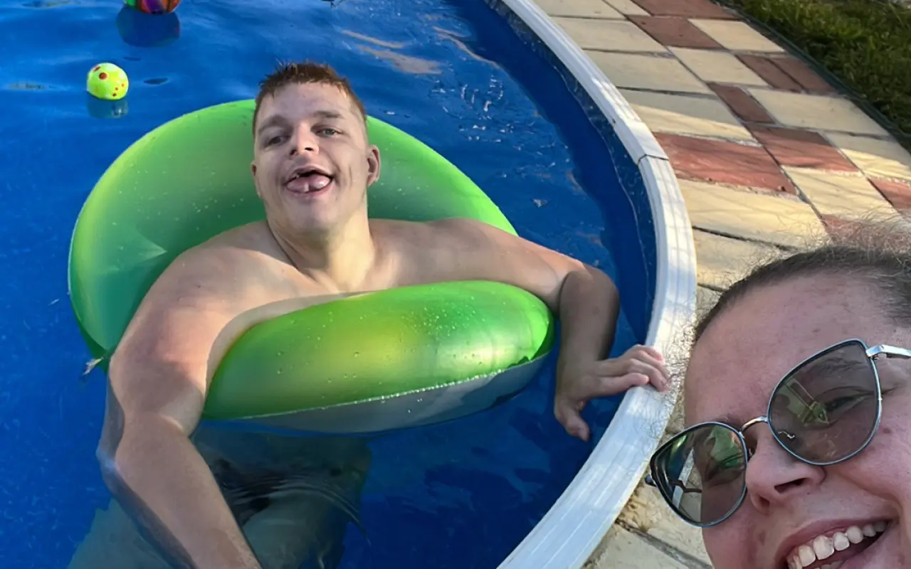 Hej rup z bazénu - pomozte Kubovi plavat i dál