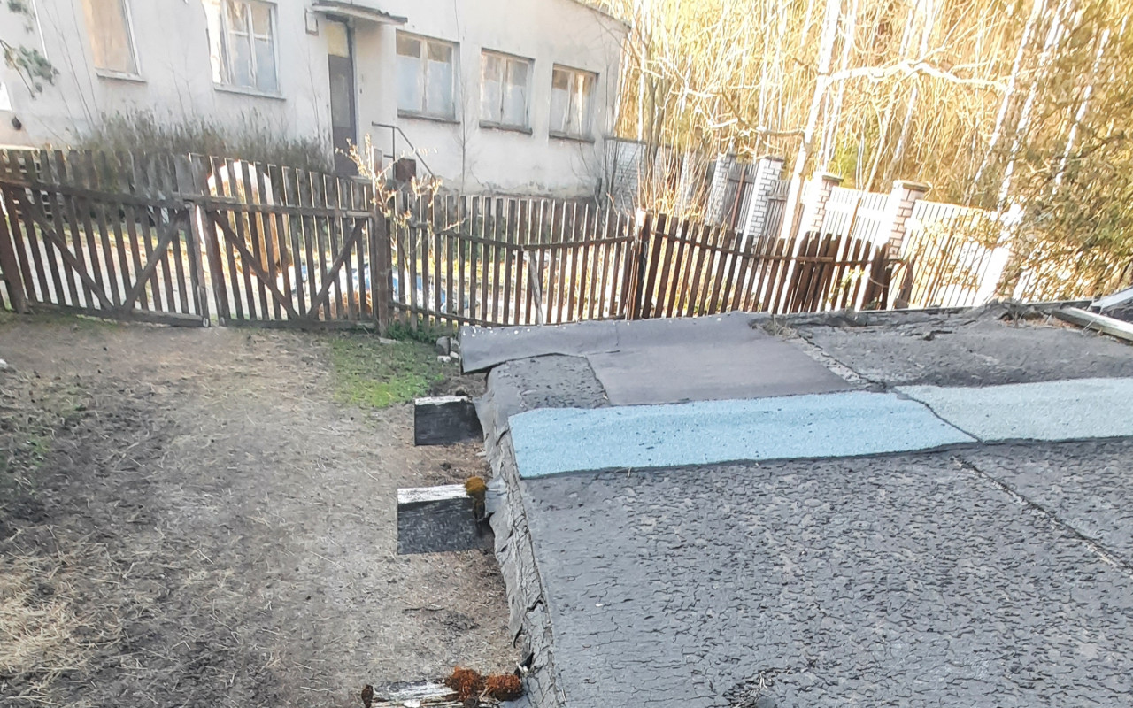 Nová střecha pro koníky hipoterapeuty
