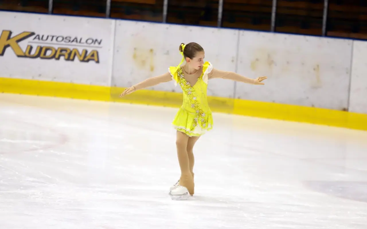 ⛸️ Každý příspěvek pomůže Nelince zůstat na ledě. ⛸️🩵