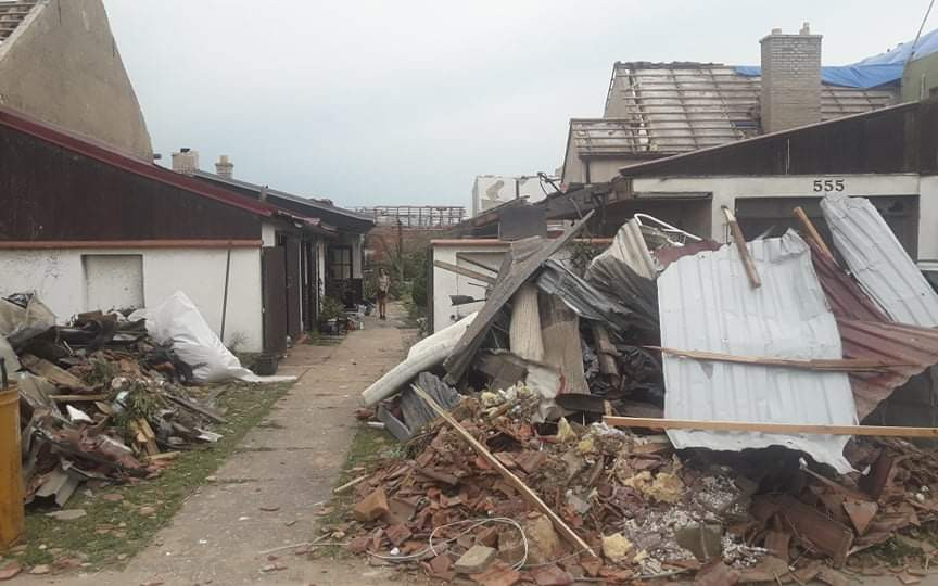 Pomoc pro pana Alexandera Helešice a jeho rodiče, které zasáhlo tornádo