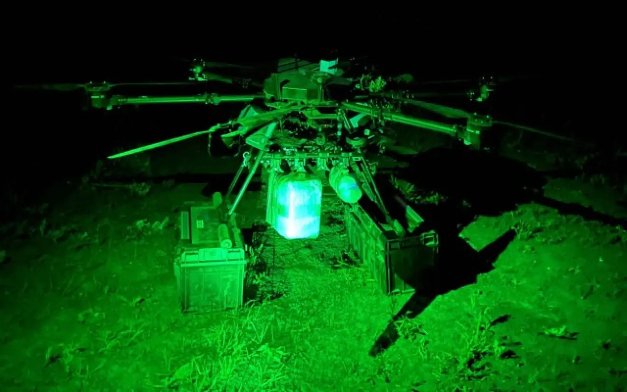 Víceúčelový nákladní dron " Vampír" pro 210. šturmový pluk