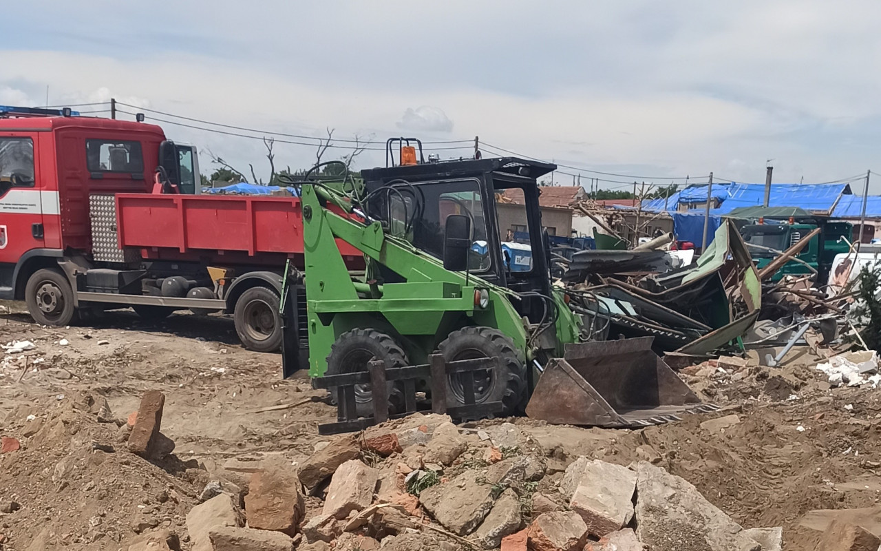 Pomohli jste paní Šimíčkové a jejímu synovi Janu Šimíčkovi, které zasáhlo tornádo