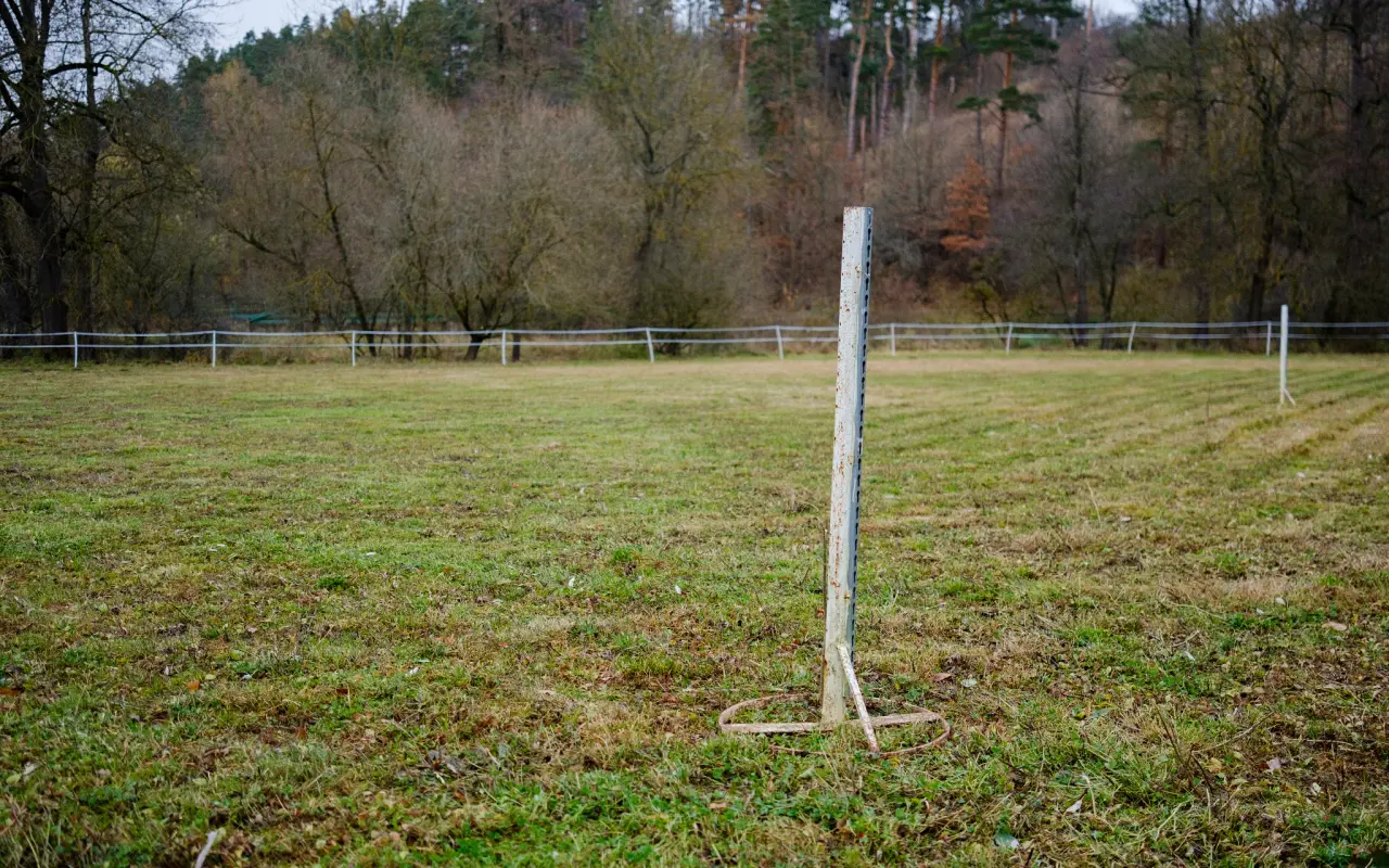 Pomohli jste postavit trojbox pro koně DORADO