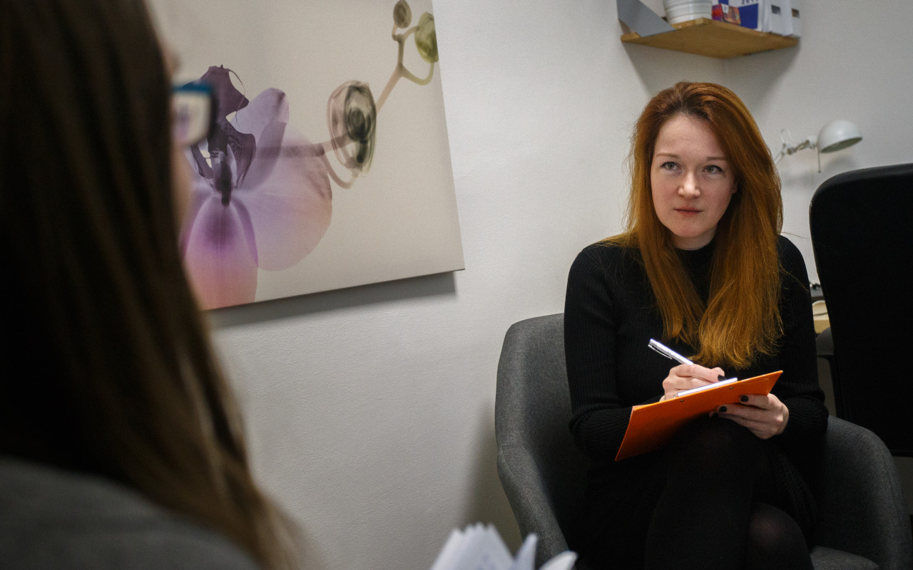 #VĚŘÍMEOBĚTEM: specializovaná infolinka pro oběti sexuálního násilí
