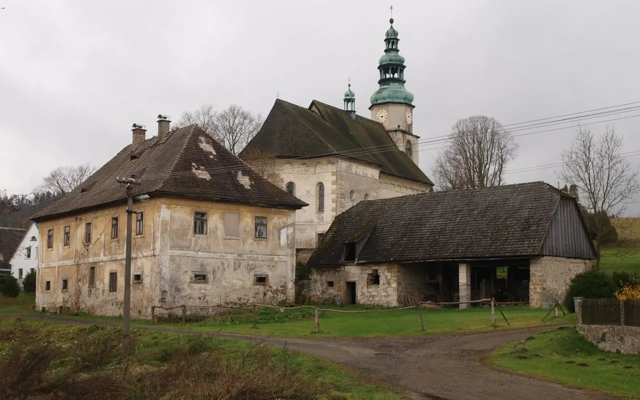Záchrana nejstaršího kostela Broumovska- kostela Nejsvětější Trojice ve Zdoňově