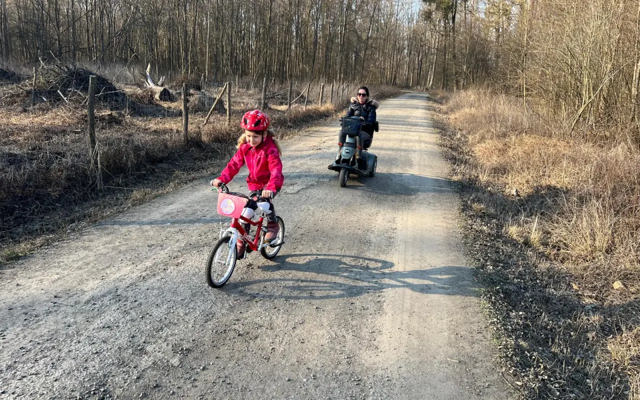 Pomoc pro nepohyblivou mámu Radku s nesnesitelnými bolestmi
