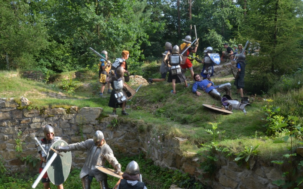 Pořízení nového auta pro rytířský tábor Pamplona