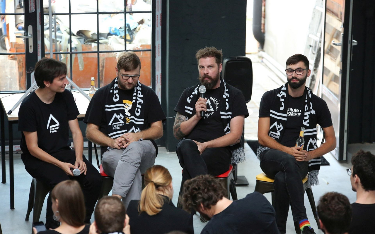 Podpořme společně chod studia Paralelní Polis #kulturažije