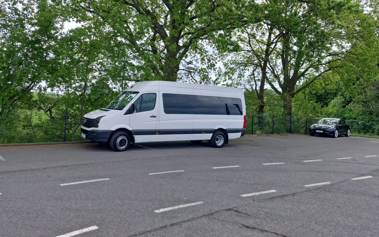 Minibus pro staré lidi v Záporoží