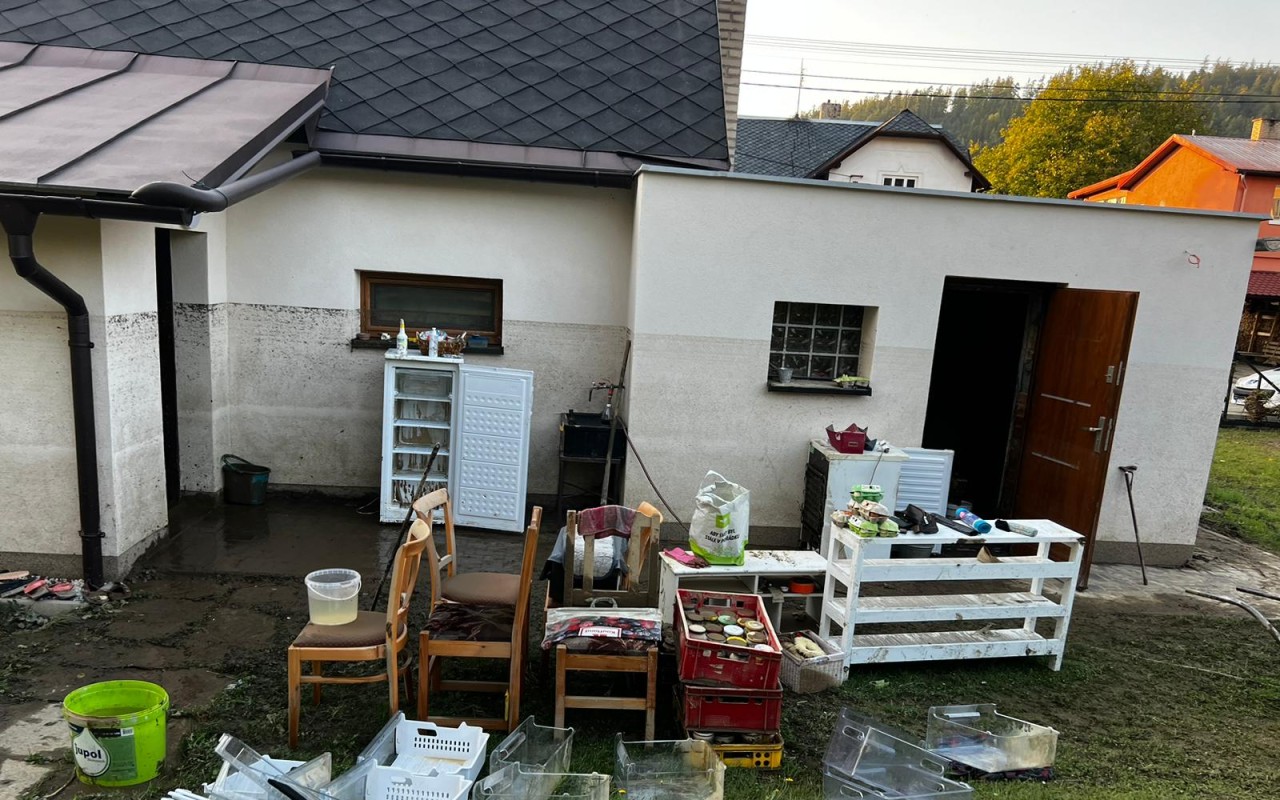 Pomoc panu Rentisovi z Brantic, který přišel o všechno v domku a o bydlení