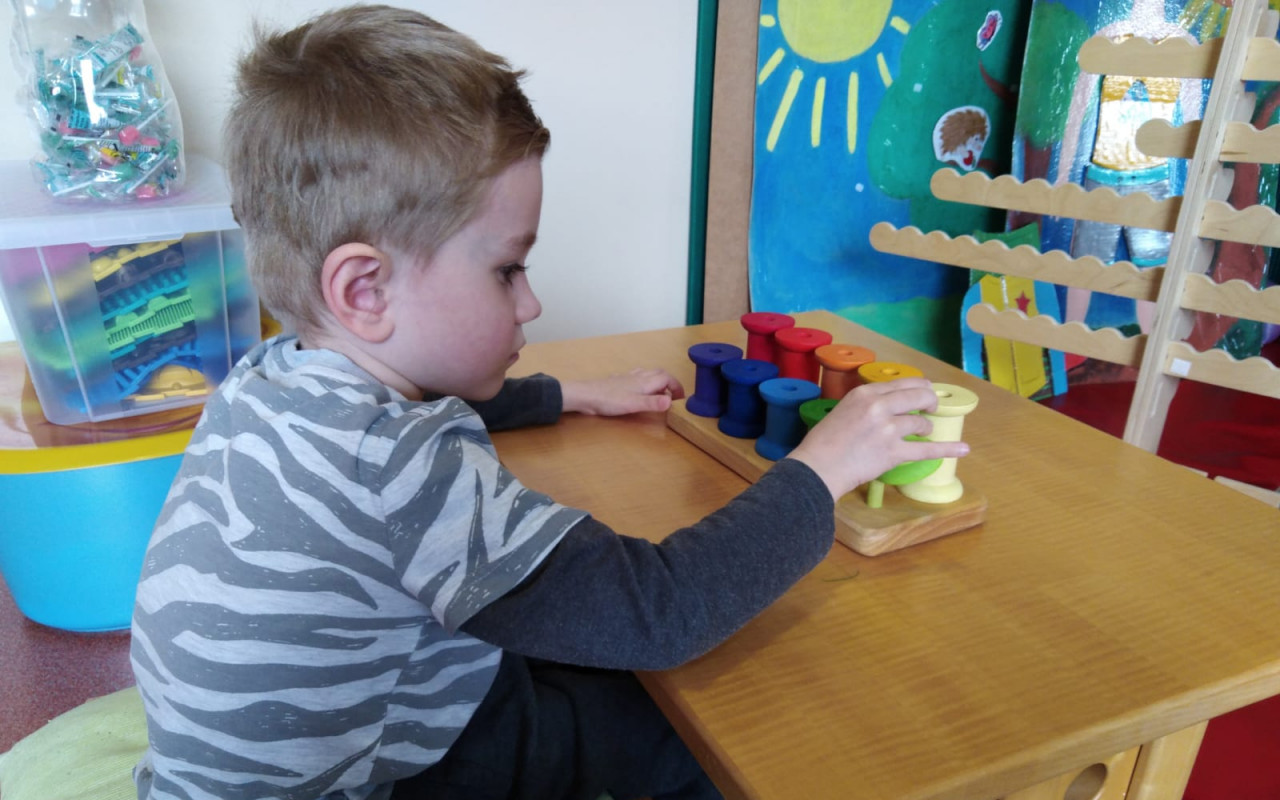 Přispějme malému Sebíkovi na neurorehabilitace