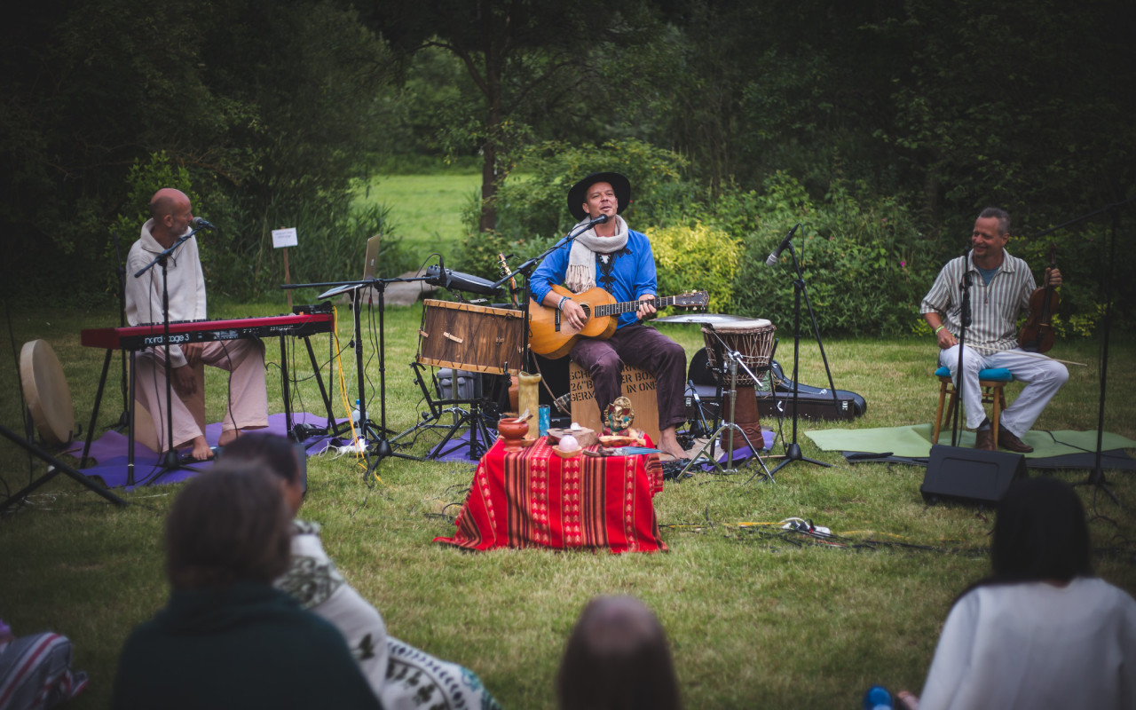 Hojnost pro Festival Sacred Gathering - úhrada budoucích výdajů.