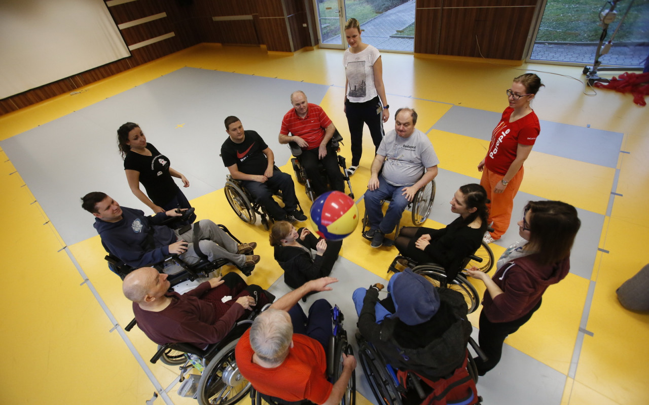 S Parapletem na zahradě #kulturažije