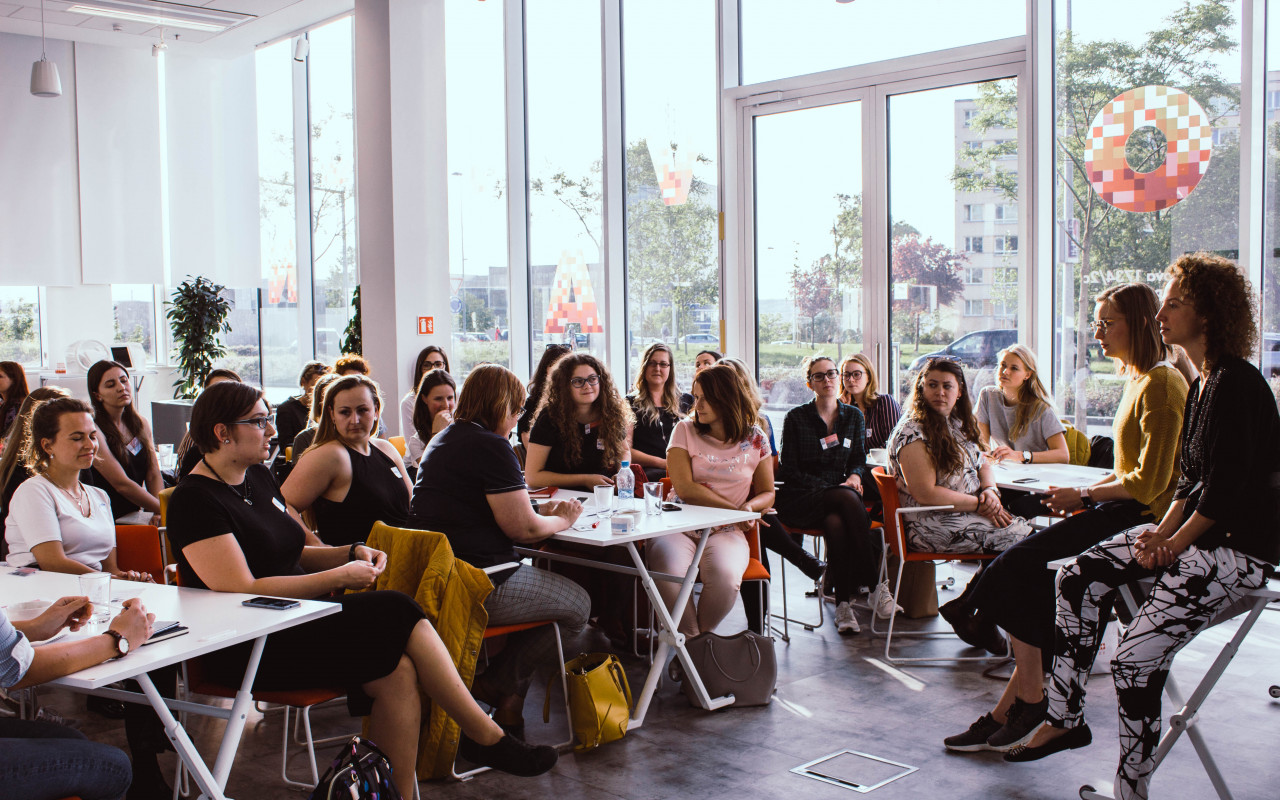 #HolkyzMarketingu pomáhají holkám po celé ČR zlepšit si marketingové znalosti