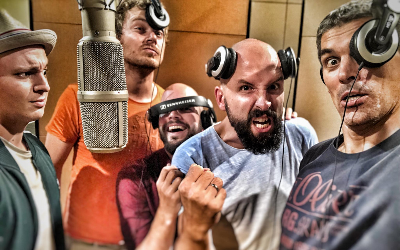 Voices.cz restart po virové stopce
