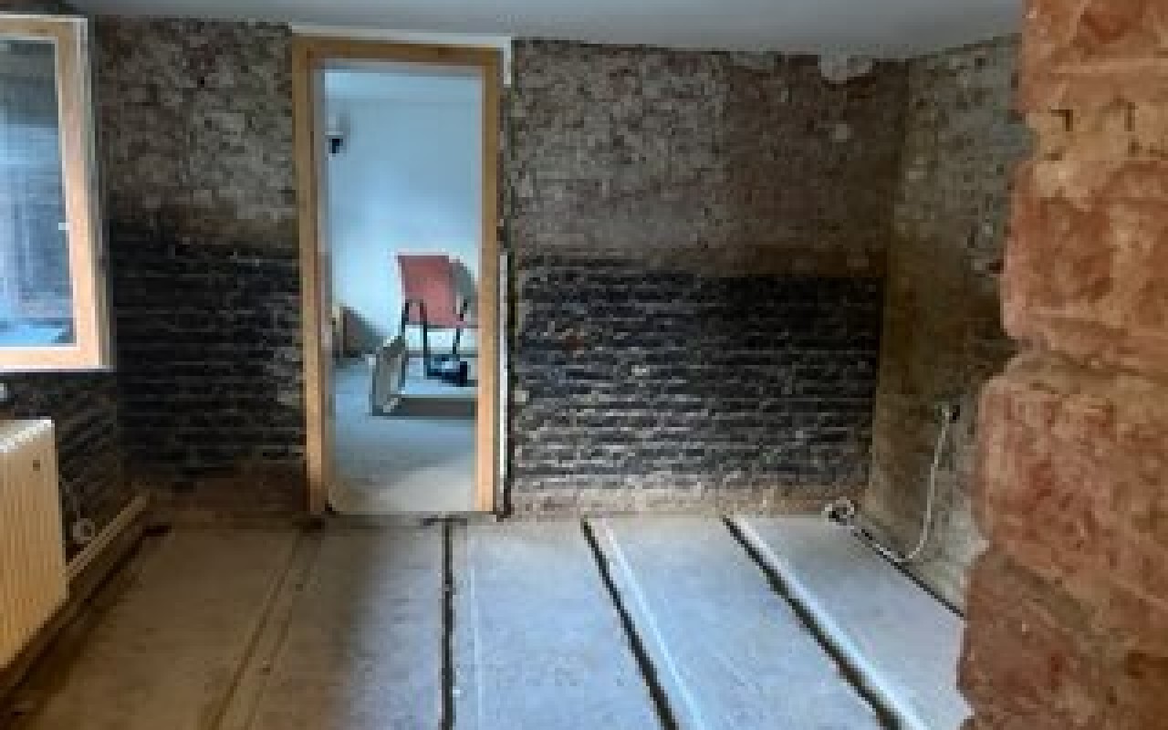 Pomoc panu Rentisovi z Brantic, který přišel o všechno v domku a o bydlení