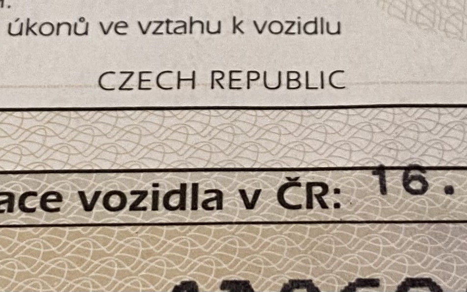 Novější auto pro prarodiče