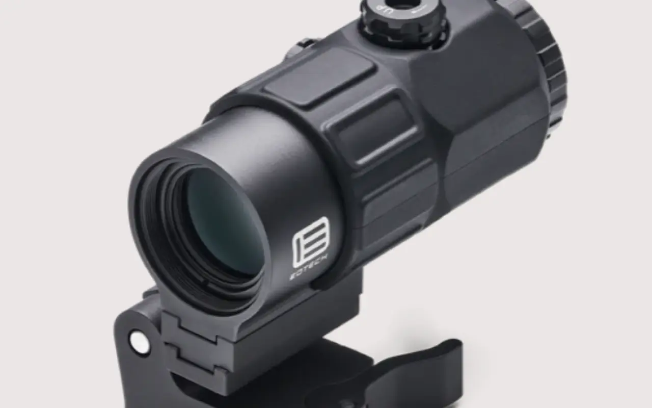 Pomohli jste veliteli jednotky 46. brigády získat vybavení EOTech