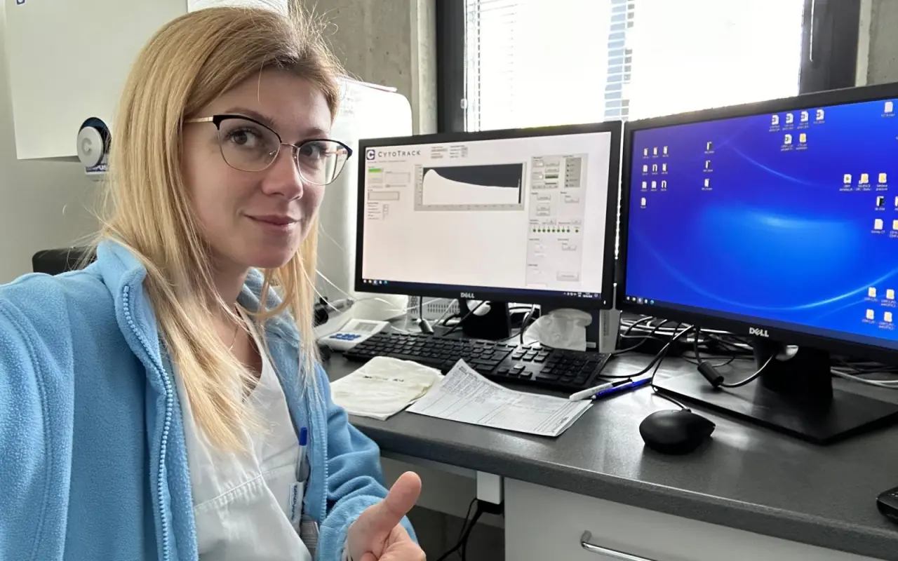 Díky vám může lékařka Alča podstoupit léčbu rakoviny a dál zachraňovat životy