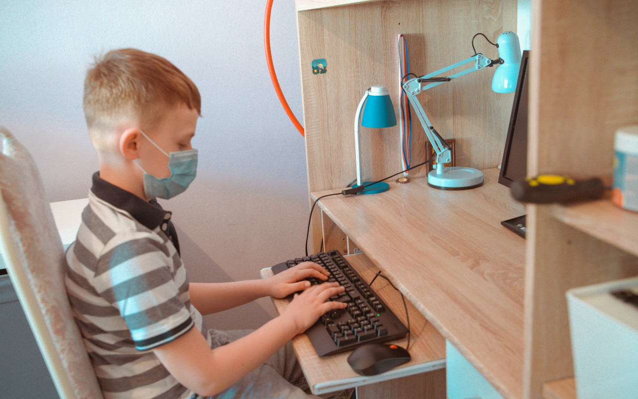Počítače dětem - za 900Kč jste zajistili počítač k studiu pro 1 dítě v nouzi