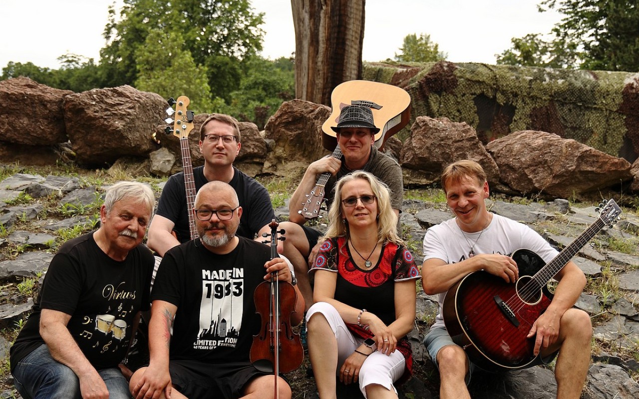 Podpořte nové album kapely Mandala – Mandalí křídla
