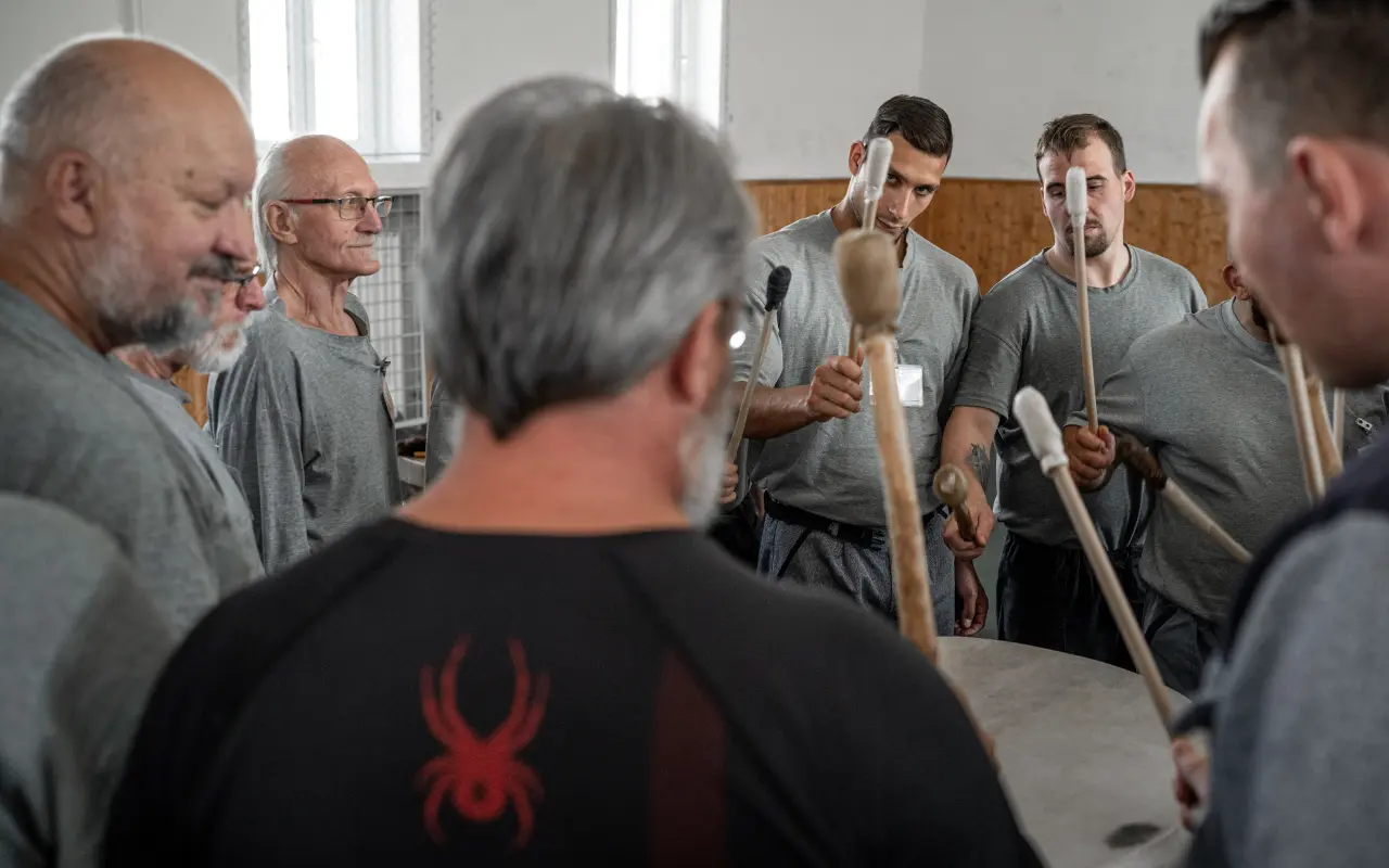 Podpořili jste projekt MUŽI MUŽŮM a dali šanci mužům za mřížemi.