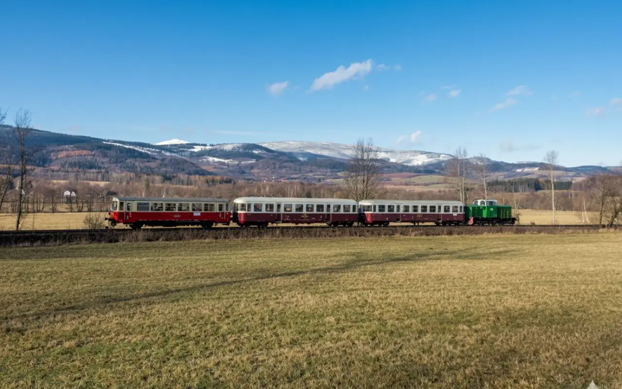 Pomohli jste zachránit nádraží v Žacléři