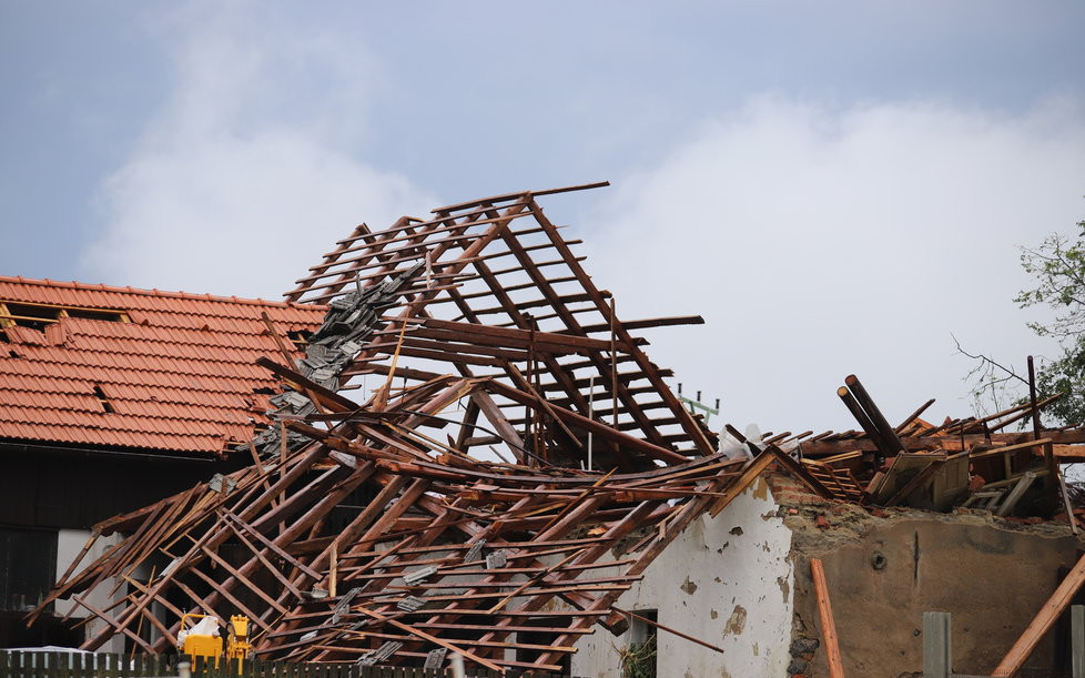 Pomohli jste bratrům Petráňovým, kterým downburst zničil domy, techniku i les