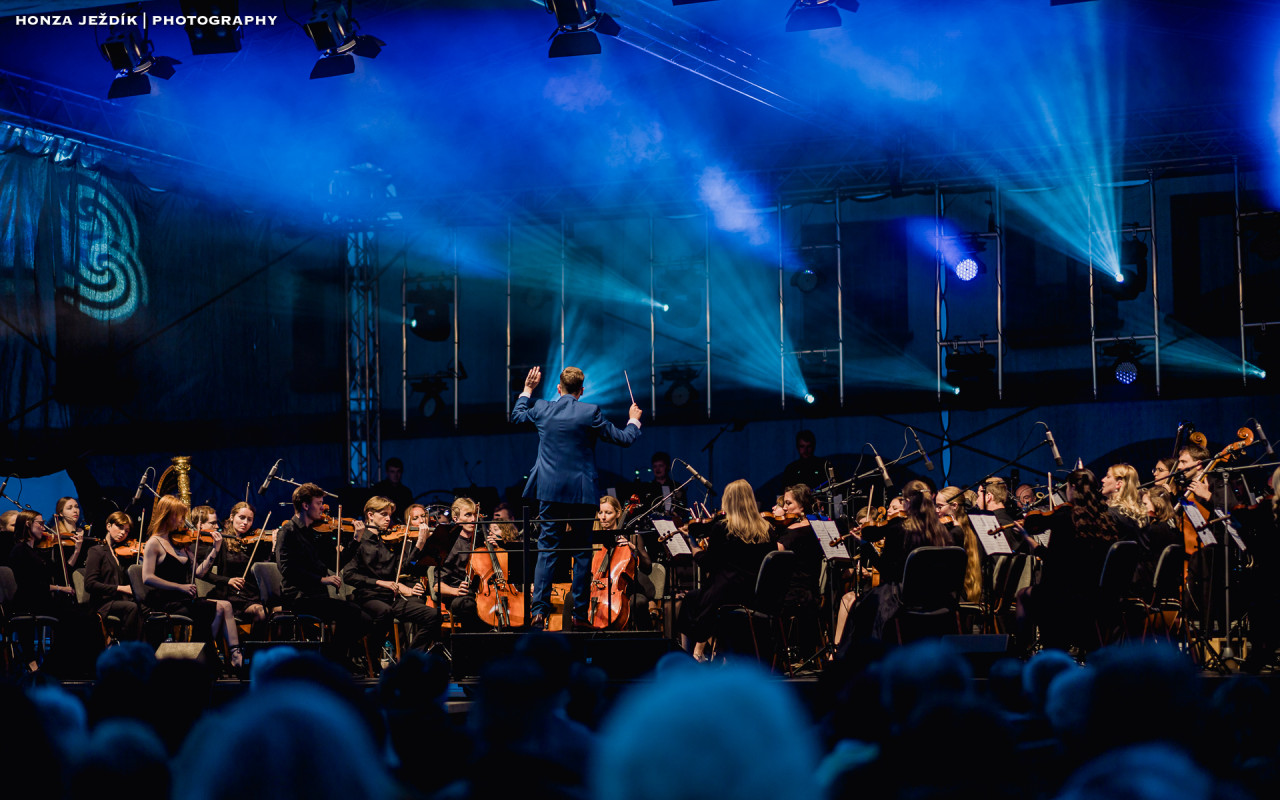 Nové nástroje pro Novoměstskou filharmonii