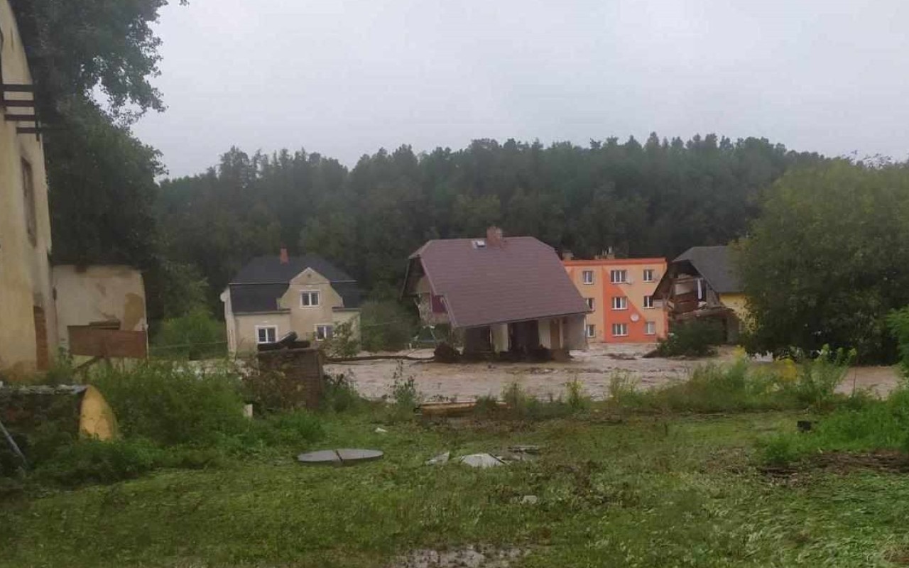 Pomohli jste po povodni, když bratr s rodinou přišel o dům