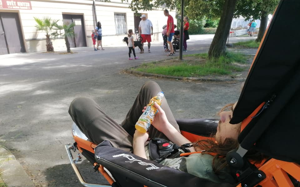 Všichni spolu v jednom autě