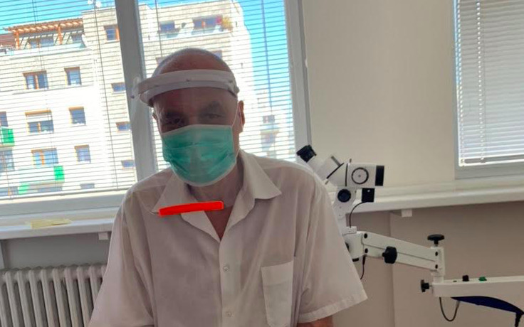 Obličejové štíty pro pracovníky první línie v Praze