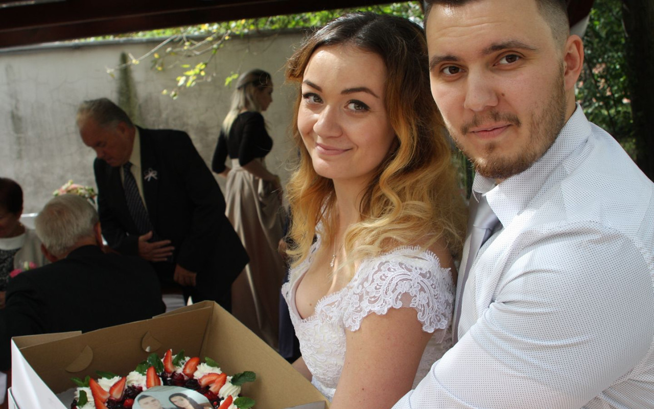 Pro dvojčátka Aničku, Sárinku a jejich maminku Marťu