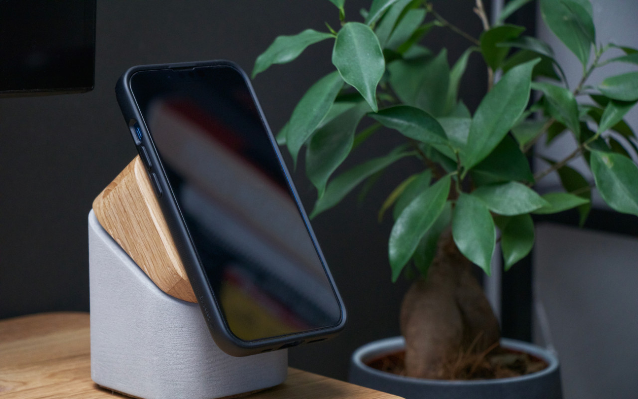 Basefound: Nabíjejte váš iPhone jako nikdy dříve