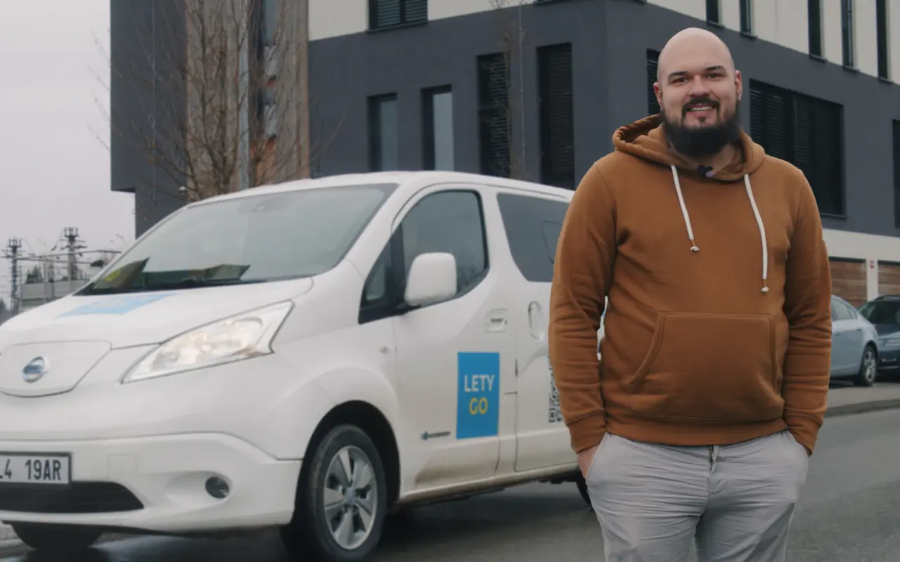 Nestíhám vás vozit všechny. Pomozte mi rozšířit LetyGo o další auto!