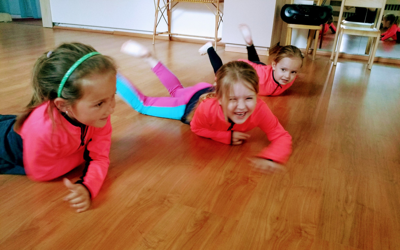 Proměňte starou dílnu na tělocvičnu pro gymnastky