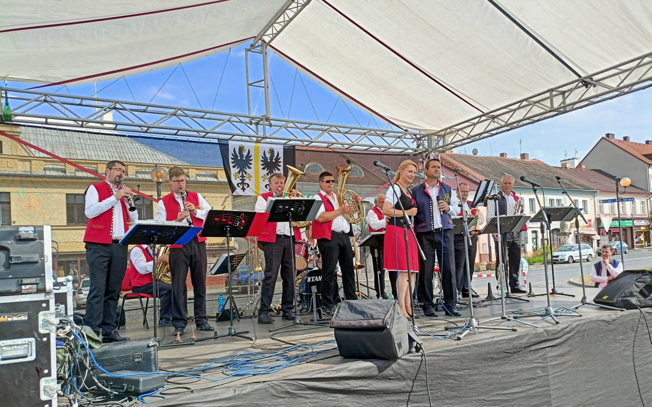 BOŽEJÁCI – NOVÉ CD KE 120 LETŮM DECHOVÉ KAPELY