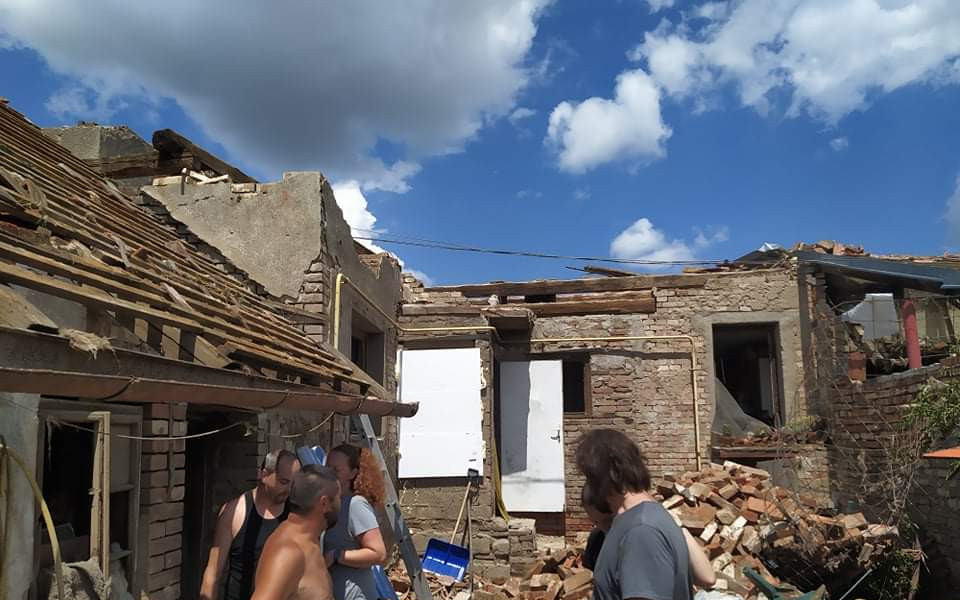 Pomohli jste Janečkovým, kterým tornádo vzalo domov
