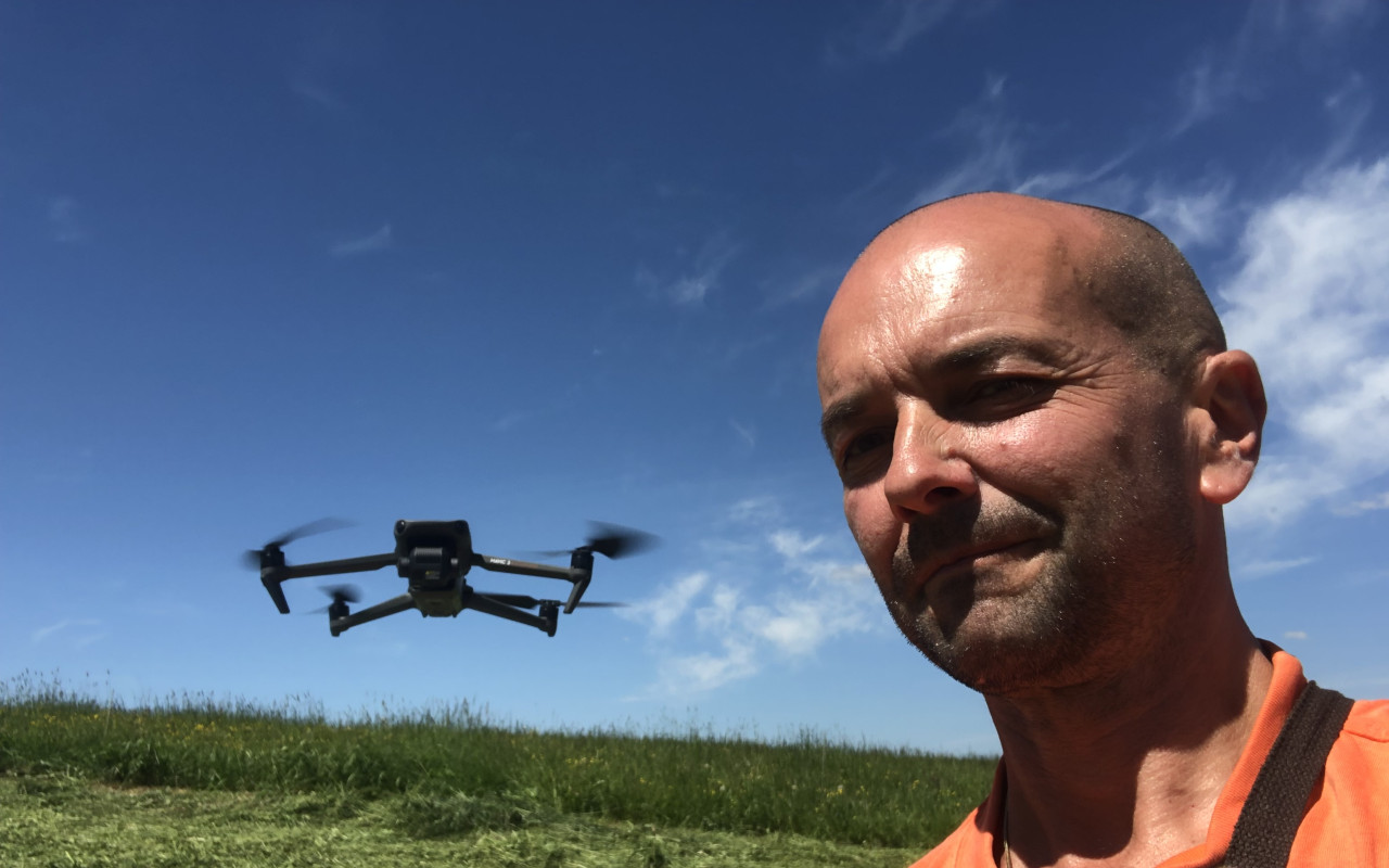 Složili jste se na dron s termovizí na záchranu srnčat