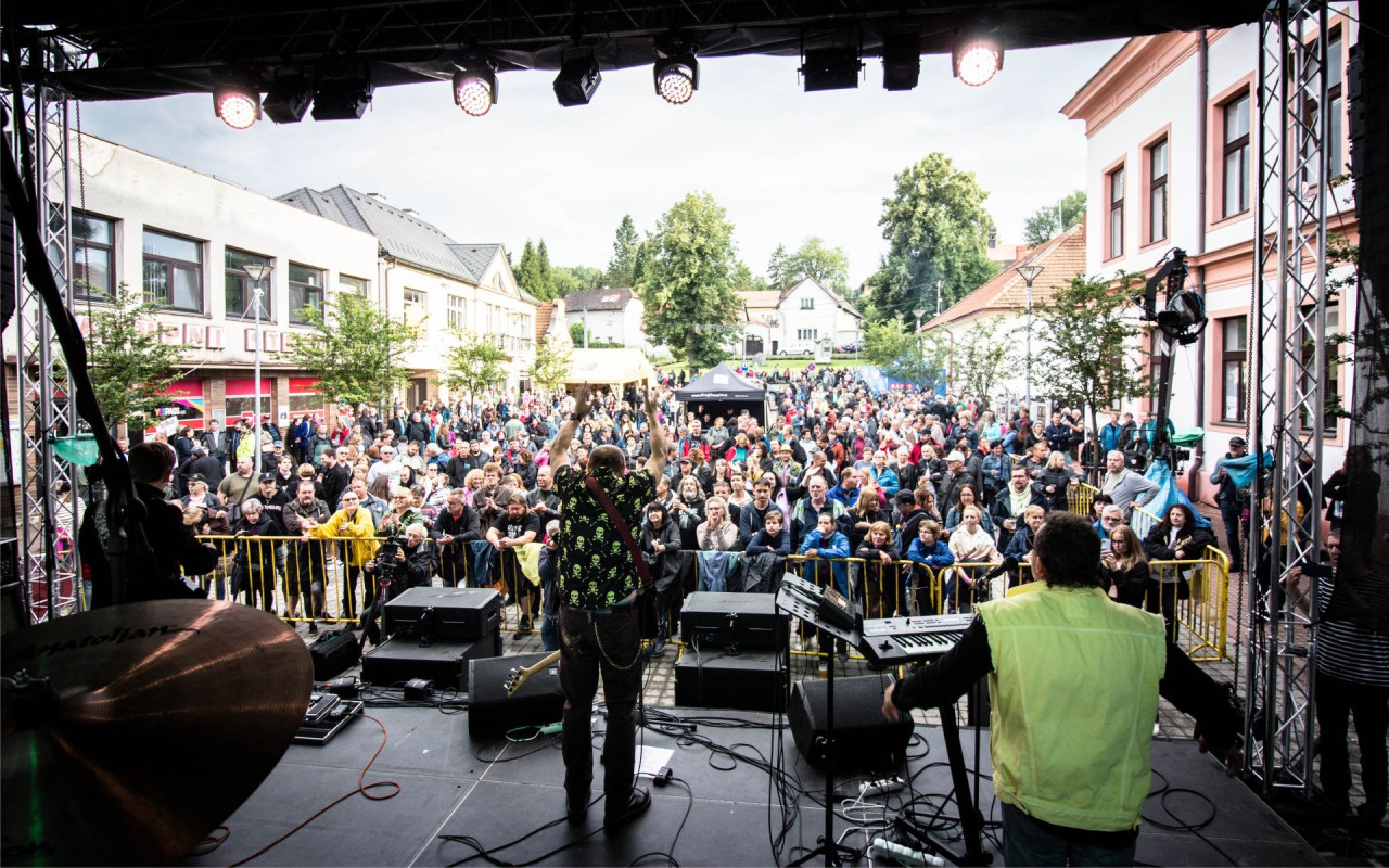 VESPER | NOVÁ VLNA SE STARÝM OBSAHEM - 7. řadové album