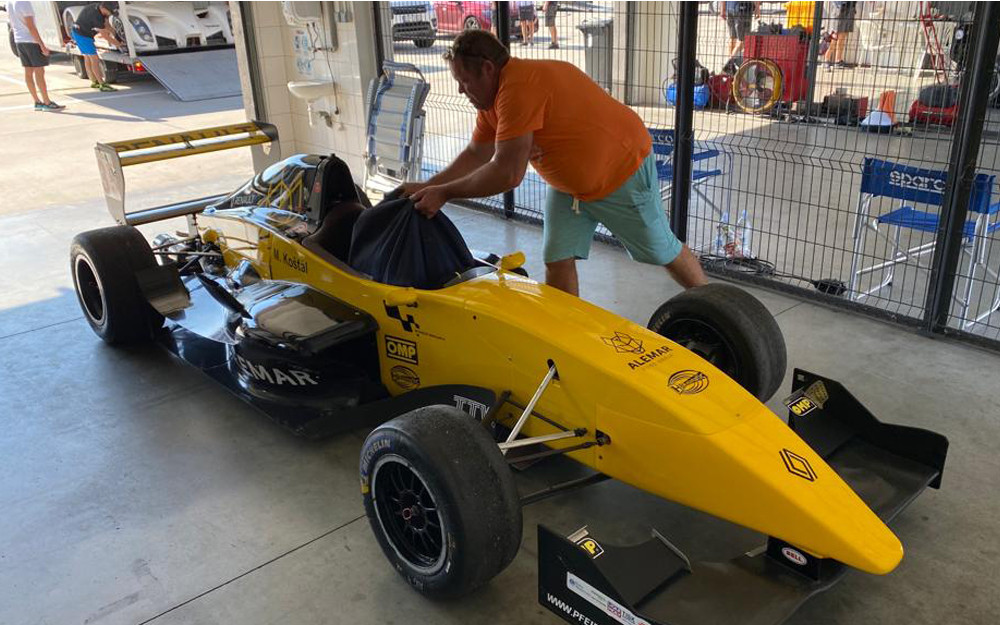 Dostaňme české Formulové závodníky do mezinárodních sérií!