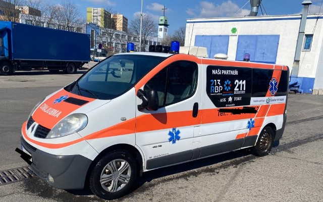 Sanitka pro Ukrajinské mediky v Doněcké oblasti