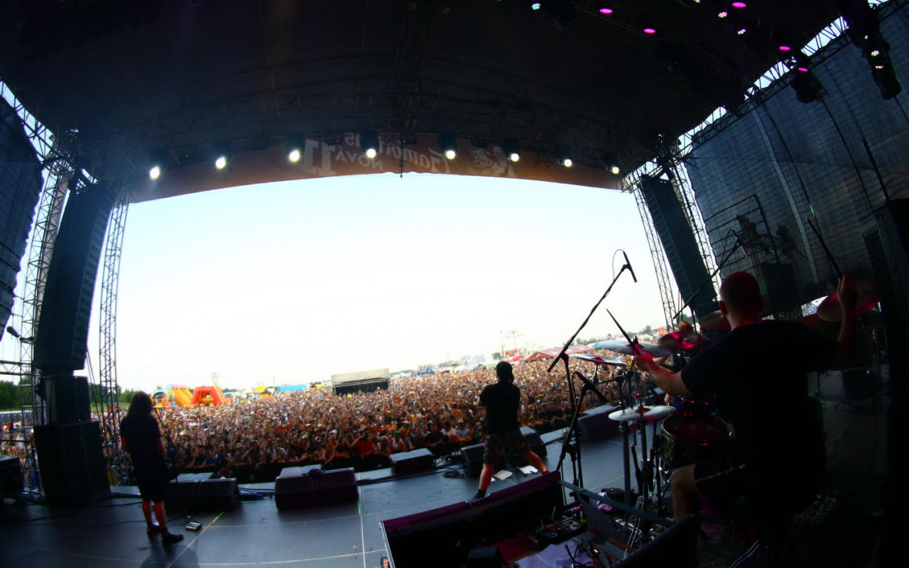 Festival Votvírák online a pro dobrou věc