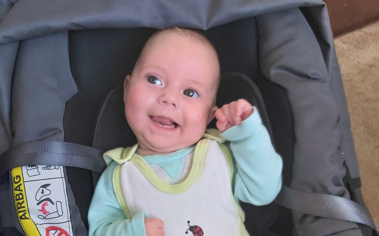 Pomozme Laurince zmírnit následky nelehkého vstupu do života